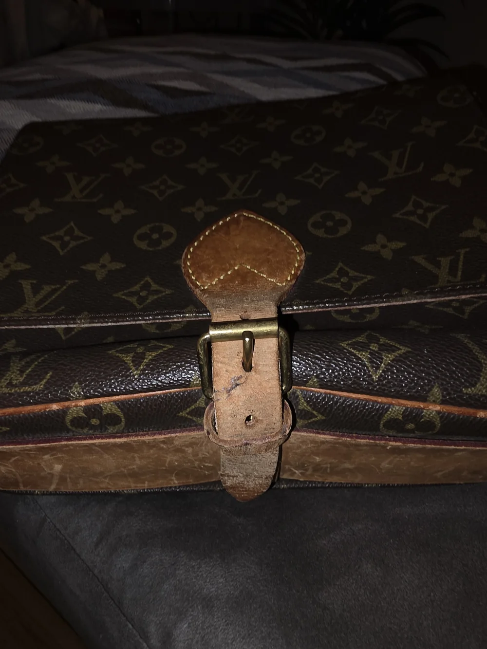 Louis Vuitton Monogram Canvas Brown Messenger Bag
